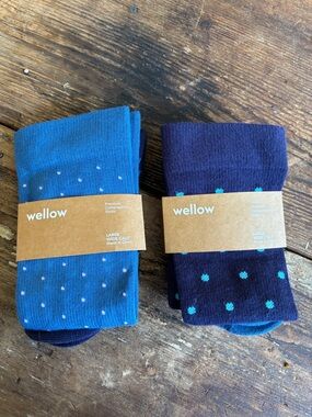 Wellow Men's Dot Crew Blue & Navy Wide Calf  Compression Socks